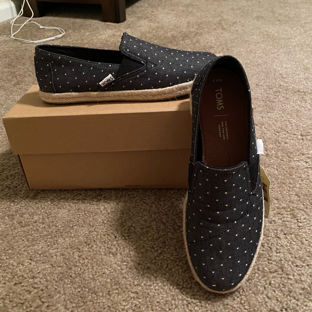 Women’s Toms